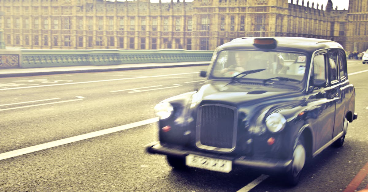 réservez facilement votre taxi en ligne pour tous vos déplacements. service rapide, sécurisé et disponible 24h/24. obtenez un devis instantané et profitez d'un trajet confortable avec des chauffeurs professionnels.